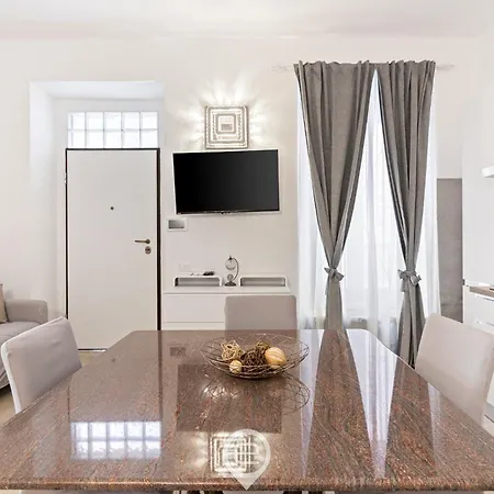 Estay - Castle Apartment *